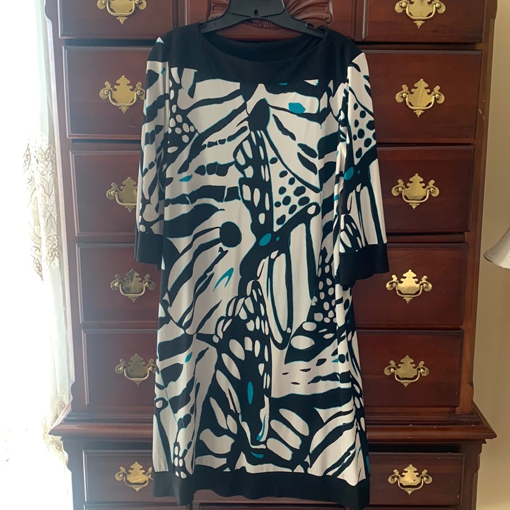 Women’s Sandra Darren Size 14 fitted dress